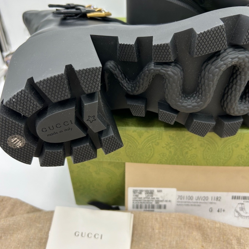 ****************Women’s Gucci supreme ankle boots with studded buckles size 41.5 - Picture 10 of 10